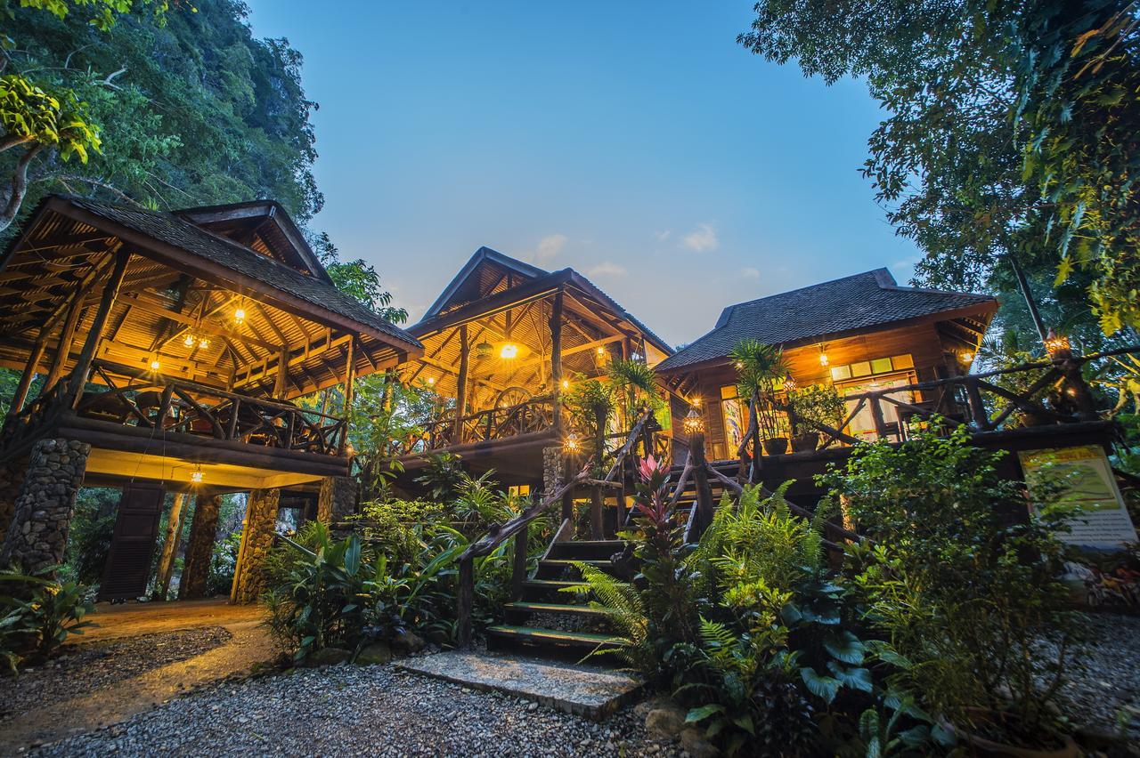 Art'S Riverview Lodge Khao Sok National Park Eksteriør bilde
