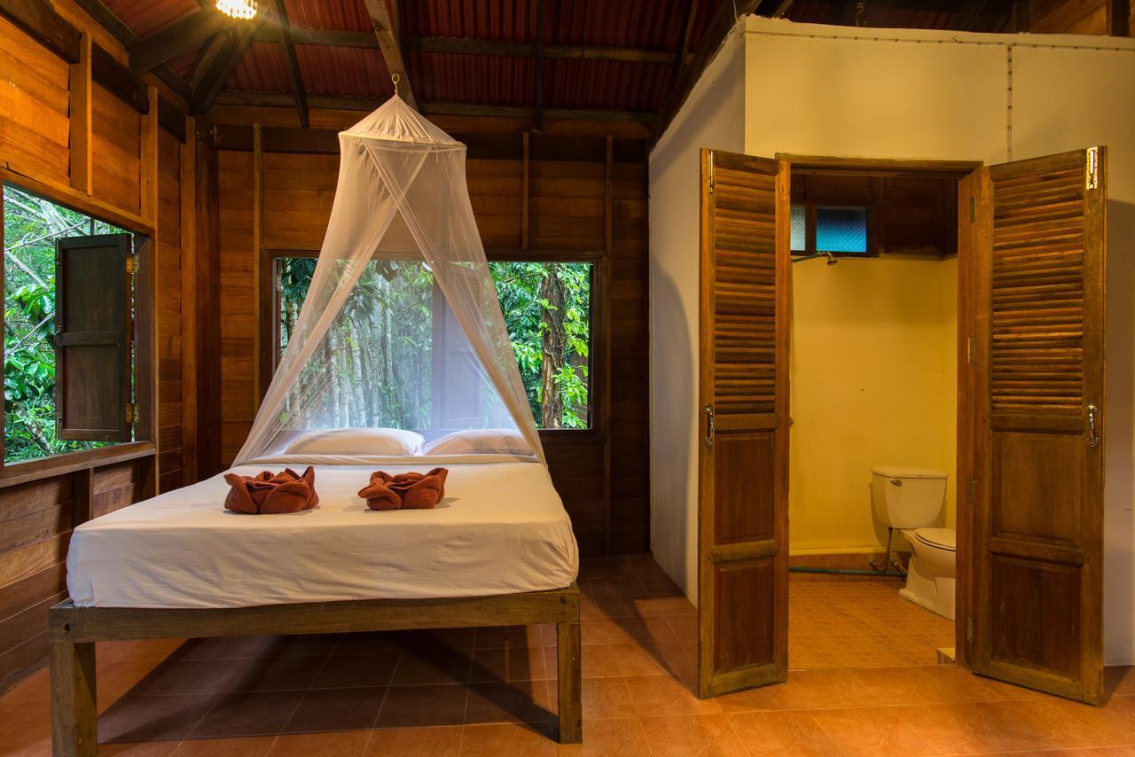 Art'S Riverview Lodge Khao Sok National Park Eksteriør bilde