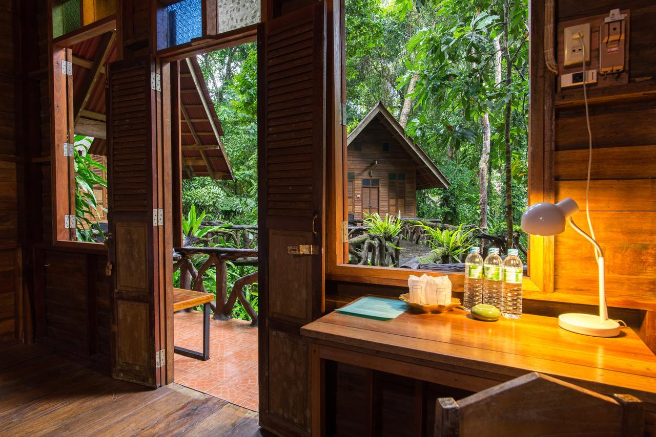 Art'S Riverview Lodge Khao Sok National Park Eksteriør bilde