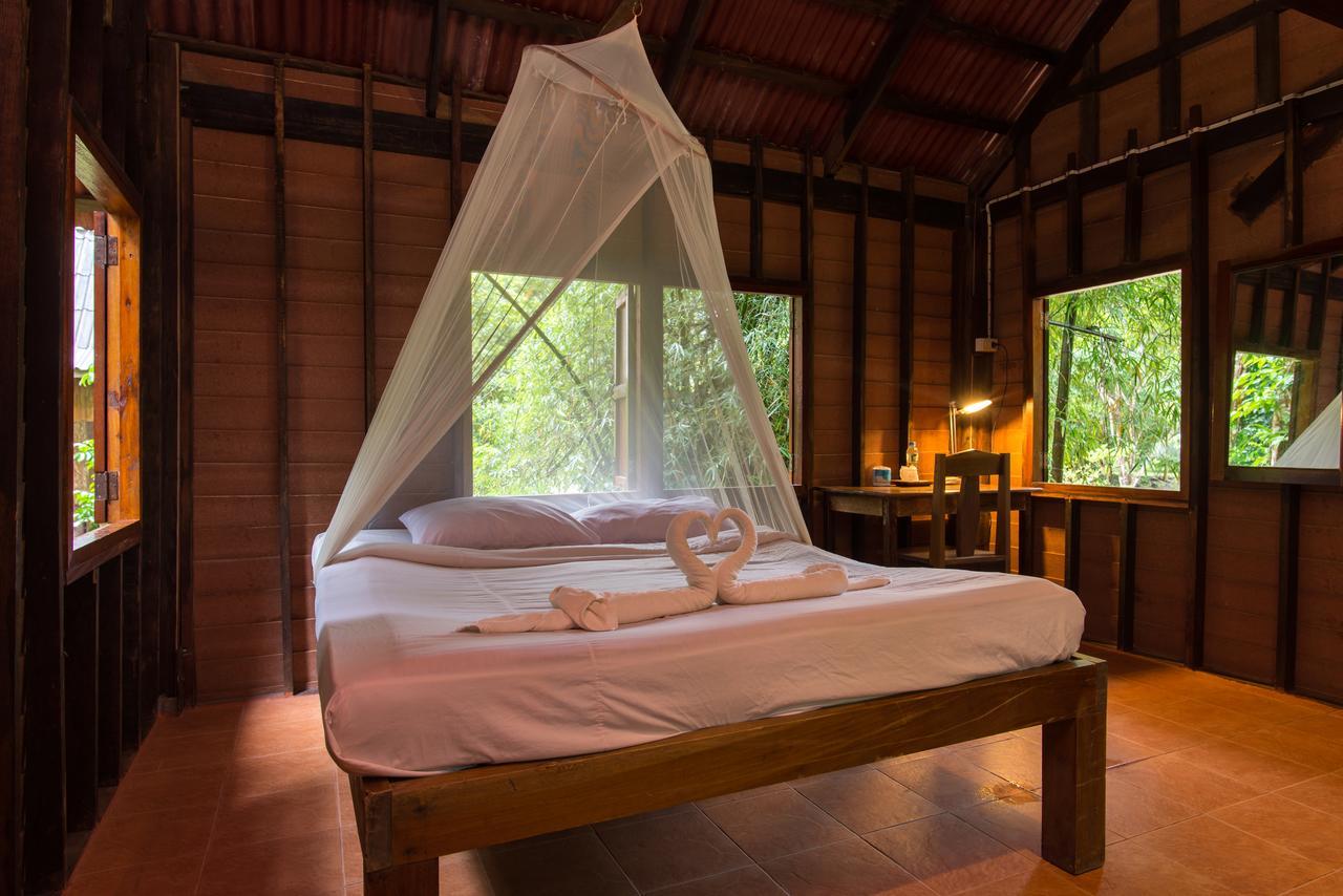 Art'S Riverview Lodge Khao Sok National Park Eksteriør bilde