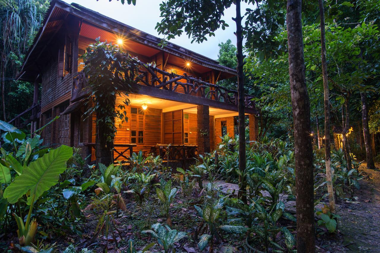 Art'S Riverview Lodge Khao Sok National Park Eksteriør bilde
